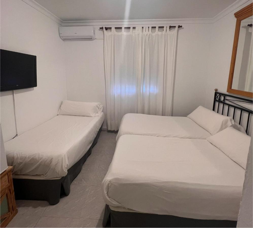Hostal Playa Hidalgo Рота Екстериор снимка