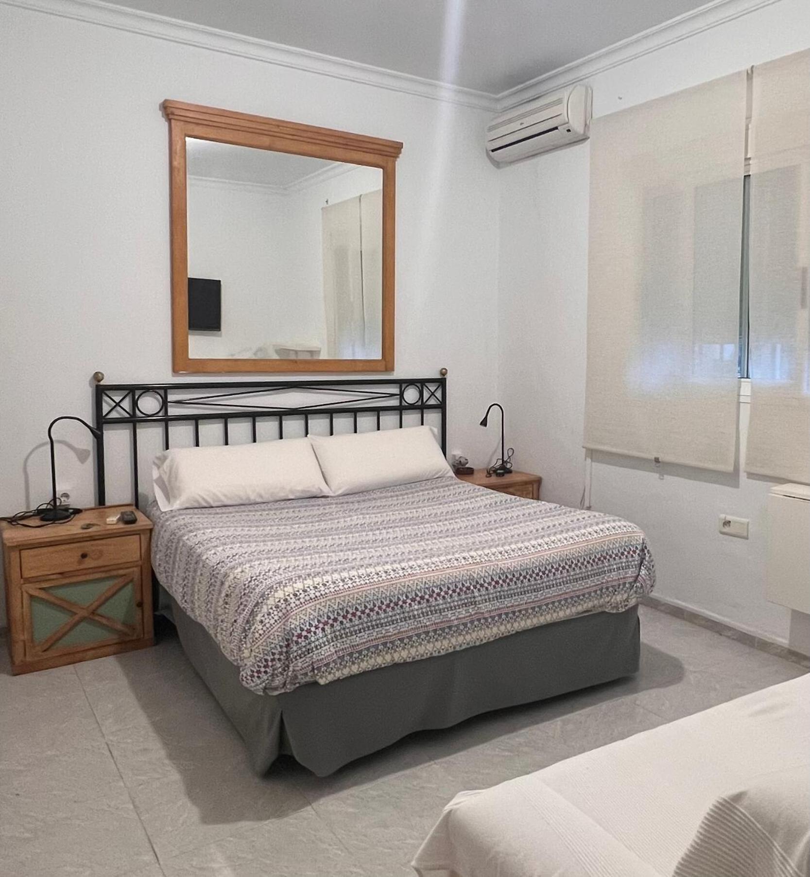 Hostal Playa Hidalgo Рота Екстериор снимка