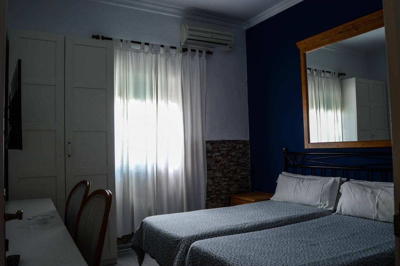 Hostal Playa Hidalgo Рота Екстериор снимка