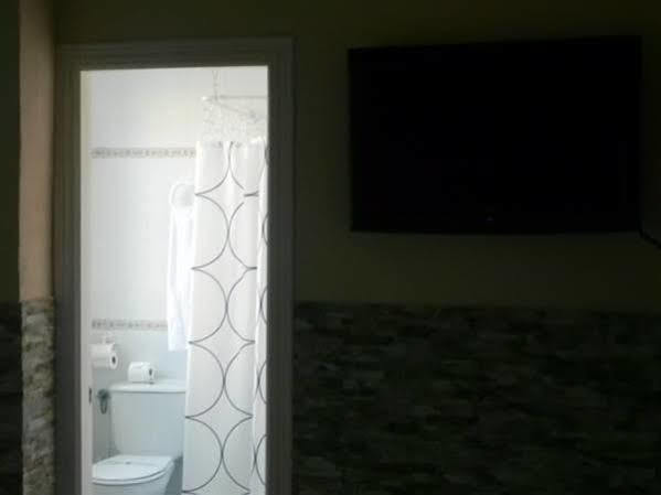 Hostal Playa Hidalgo Рота Екстериор снимка