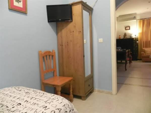 Hostal Playa Hidalgo Рота Екстериор снимка